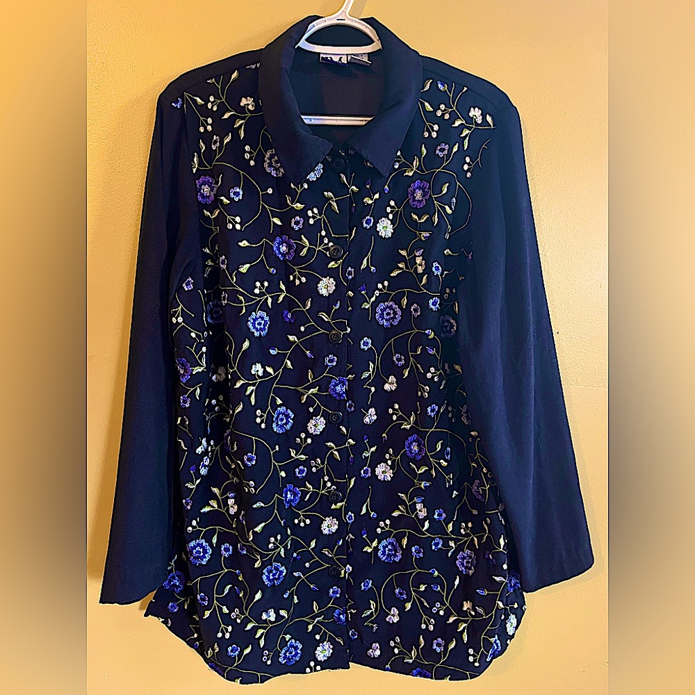 JM Collection Floral Button Up